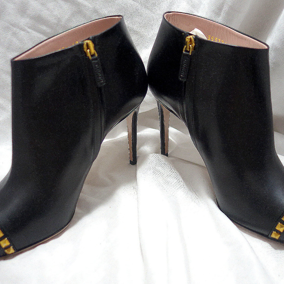 Gucci Studed Stiletto Booties Size 40 New in Box - Picture 3 of 8